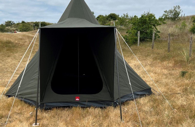 De Waard-Zelt, nicht eingerichtet, für 2 Personen